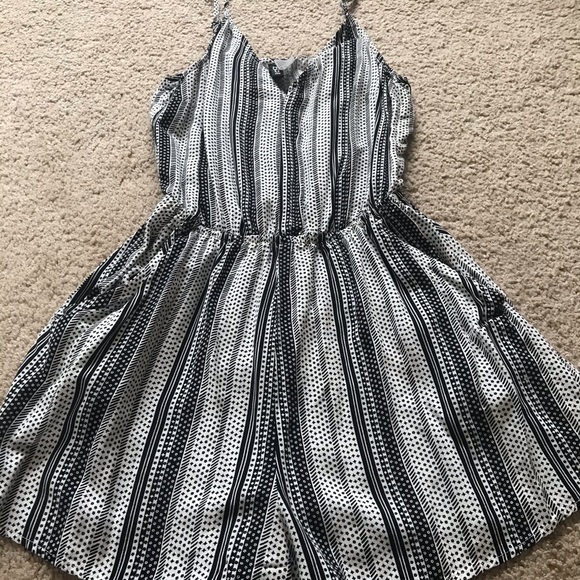 Romper - Picture 2 of 3